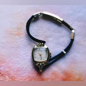 Dorset Watch Anti Shock 17 Jewels Swiss Made Womens Vintage Stainless Steel